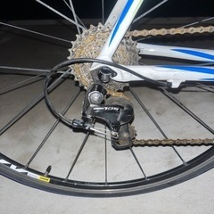 キャノンデール　ロードバイク　105フルコンポの画像