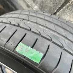 車のパーツ タイヤ、ホイール19インチアルミタイヤの画像