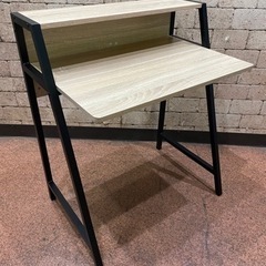 ニトリ パソコンデスク の画像
