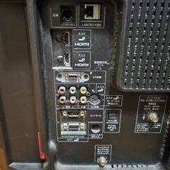 SHARP製AQUOS世界の亀山モデル40インチテレビの画像
