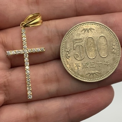 売り切れました。K18 18金　ダイヤモンド　クロスペンダント　1.9g ダイヤ　0.5ct