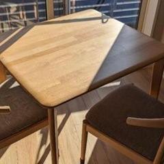 北欧風　美品ダイニングテーブル