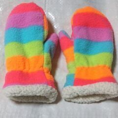 Baby Gapのレインボー手袋（2～3才）