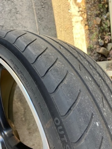 早いもの勝ち！引き取りに来れる方でお願いします！タイヤ　ホイール　19インチ
