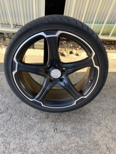 早いもの勝ち！引き取りに来れる方でお願いします！タイヤ　ホイール　19インチ