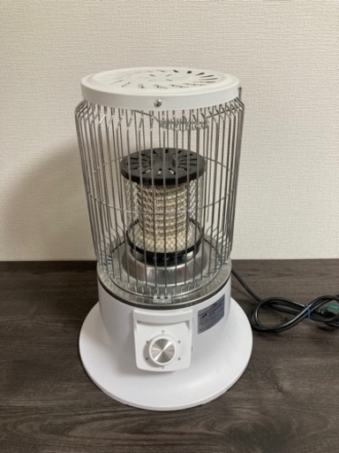 2022年製 レトロ電気ストーブ
