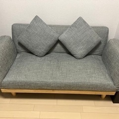 LOWYA ロウヤ ソファ ソファベッド リビングソファ 二人掛け　クッション2個付きの画像