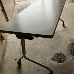 取引場所 南観音 K2404-025 折りたたみテーブル 汚れ キズあり 現状渡し①の画像