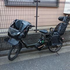 c100🔴電動自転車・リサイクル専門店　🔵　ご試乗をしてから、ご購入できます。  🌈２０インチ、チャイルドシート、２人乗り、３人乗り、１人乗り電動自転車  🔵お子様と土日も土足のまま、いろいろなタイプの電動自転車のご試乗可能です。  🟢バカ良心的な電動自転車屋　🔴安心の無料保証；点検サービス付き  🔵後ろチャイルドシートをかごに変更して、１人乗りにもできます。  🔴バッテリーは新品の９０％以上の性能です。  🟣１回の充電で３０Ｋｍ以上走行可能でコンディション良好です。  🟢電動自転車、