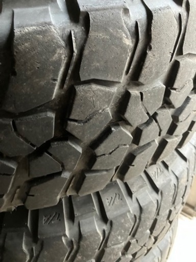 車のパーツ タイヤ、ホイール