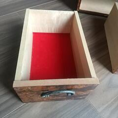 木製の収納箱の画像