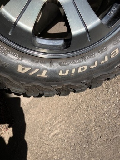車のパーツ タイヤ、ホイール
