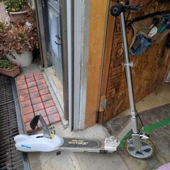 足で地面を蹴らずにペダルを踏むだけで進める :J スルーGOGO...