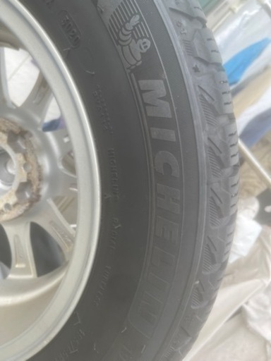 ミシュラン冬タイヤ195/65  R15