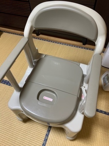 ポータブルトイレ　介護用品