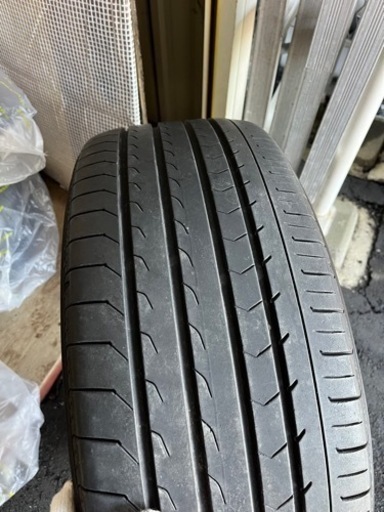 車のパーツ タイヤ、ホイール
