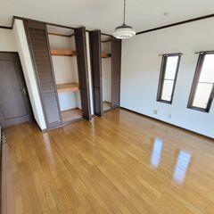 【千葉県千葉市】障がい者グループホーム夜間支援員・世話人 人気につき、残り2名！時給最大1500円！！夜間、勉強や作業をしたい学生さんにピッタリ！！試験勉強をしながら、アルバイトをしてみませんか！？もちろん主婦やシニアの方も多数おられます！の画像