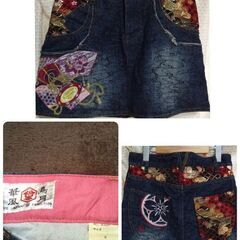 和柄:超ミニスカート・パーカー・Tシャツ(靴下のおまけ付き))