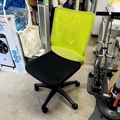 【超美品‼️】ロッキング機能付き♪ 昇降オフィスチェア キャスター付き事務椅子 回転チェア メッシュ生地ライムグリーン♪の画像