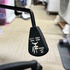 【超美品‼️】ロッキング機能付き♪ 昇降オフィスチェア キャスター付き事務椅子 回転チェア メッシュ生地ライムグリーン♪の画像