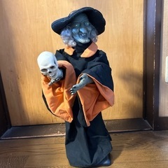 ハロウィン　人形
