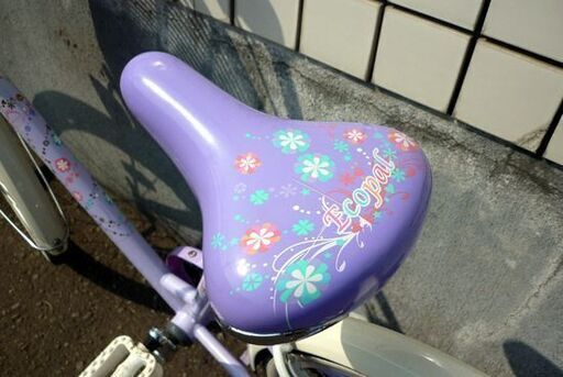 ☆子ども用自転車 ジュニアサイクル 22インチ カゴ付き 切り替え無し ライト付き 反射板付き ホワイト×パープル 白 紫 札幌 北2