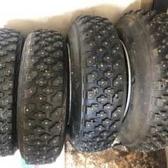 スパイク　フルピン　ヨコハマ　アドバン  WR-13 165 SR 13 165 70 R13　4本ホイール付きの画像