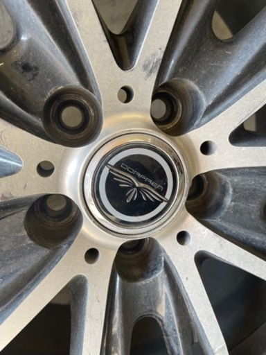 車のパーツ タイヤ、ホイール