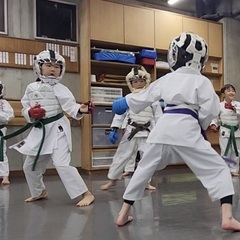 キッズ空手４歳〜　JR堺市駅徒歩１分☆ダンススタジオ ヴィベールの画像