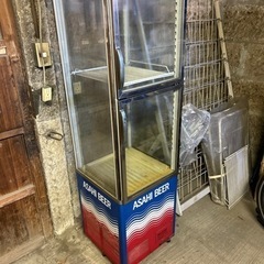 企業もの　古い冷蔵庫の画像