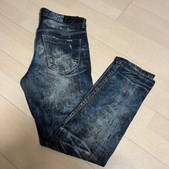 ダメージ　ジーンズ