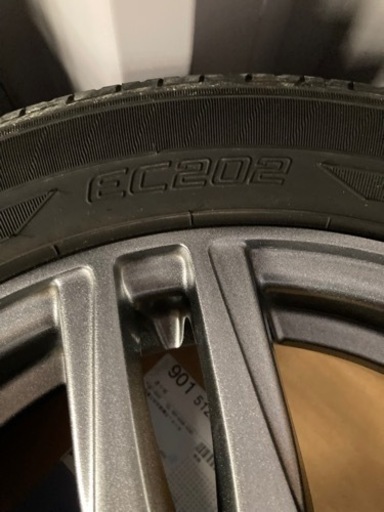 『お譲り先決定しました』車のパーツ タイヤ、ホイール
