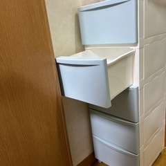 あげます！5段プラスチック収納ケースの画像