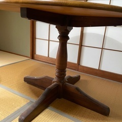 近江八幡市より、昭和レトロなダイニング丸テーブル、サイズ直径100 高さ69㎝　2〜4人用の画像