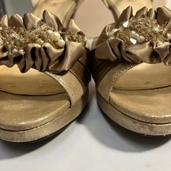 N2404-052 STRAWBERRY FIELDS grace サンダル リボン/パール サイズ:23cm キズ汚れ有りの画像