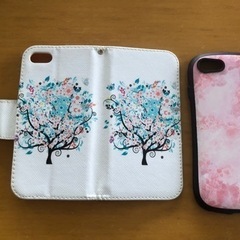 iPhone8用　スマホケース2種　おまけ1個付の画像