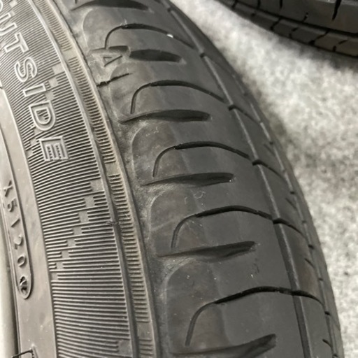 車のパーツ タイヤ、ホイール