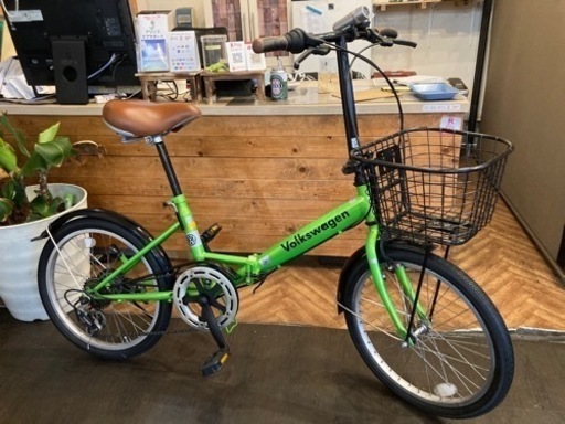 【Volkswagen前後タイヤ・後輪チューブ新品！】6段変速　20インチ折りたたみ自転車　ライムグリーン