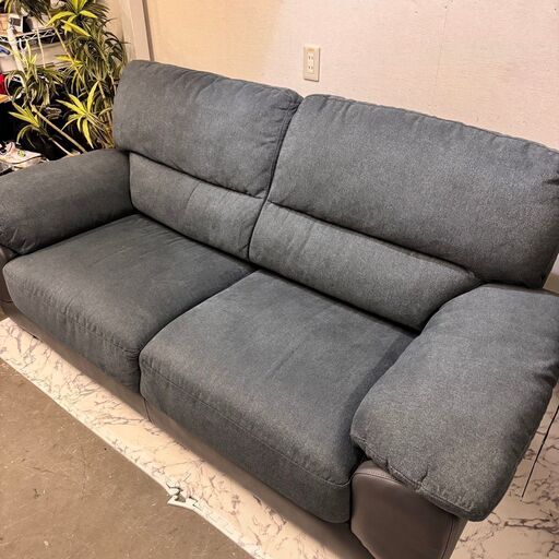  16684  NITORI ハイバック2人掛け布張りソファ　   ◆大阪市内・東大阪市他 5,000円以上ご購入で無料配達いたします