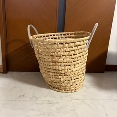 【本日限定値下げ】大型のカゴの画像