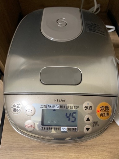 象印NS-LF05　3合炊き　単身用炊飯器