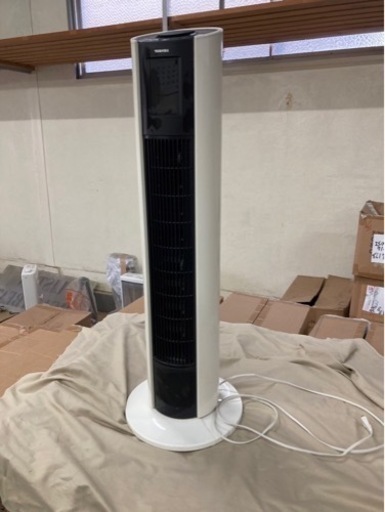 TOSHIBA  タワー型扇風機