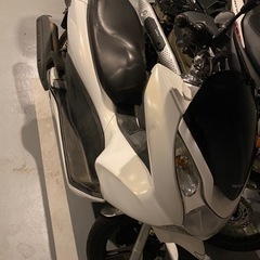 pcx125にスマホ充電器を取り付けたい