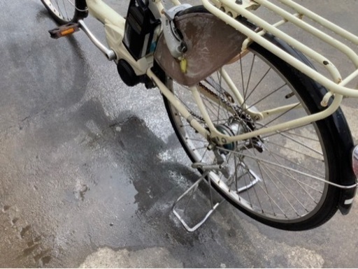 373  ブリヂストン新機種電動アシスト自転車BEUTE26インチアイボリーアルミボディー