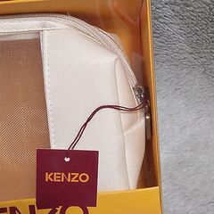 KENZO『ハンカチ＆ポーチ』ブリスターケース入り　未開封品の画像