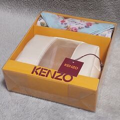 KENZO『ハンカチ＆ポーチ』ブリスターケース入り　未開封品の画像