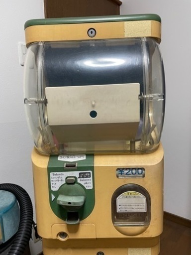 ガチャガチャ　