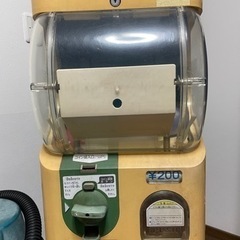 ガチャガチャ　の画像