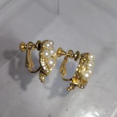 美品イヤリング/ファッション アクセサリー ブローチの画像