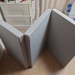 ニトリ　高反発３つ折りマットレスシングルの画像